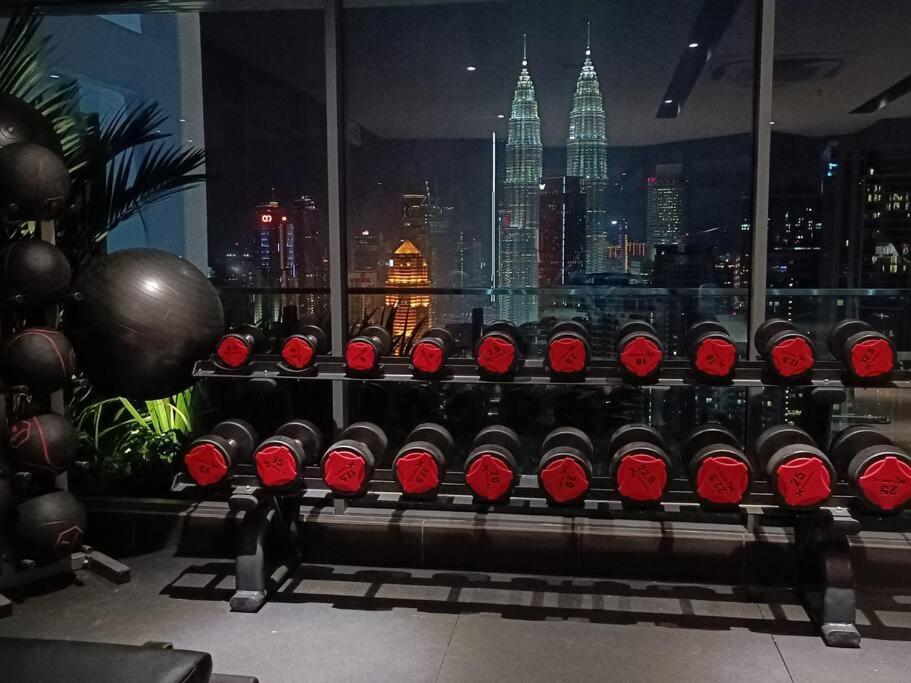 Col 14a Modern Infinity Pool Klcc View With Balcony *